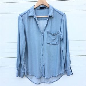 Talula (Aritzia) Montana chambray shirt with single breast pocket